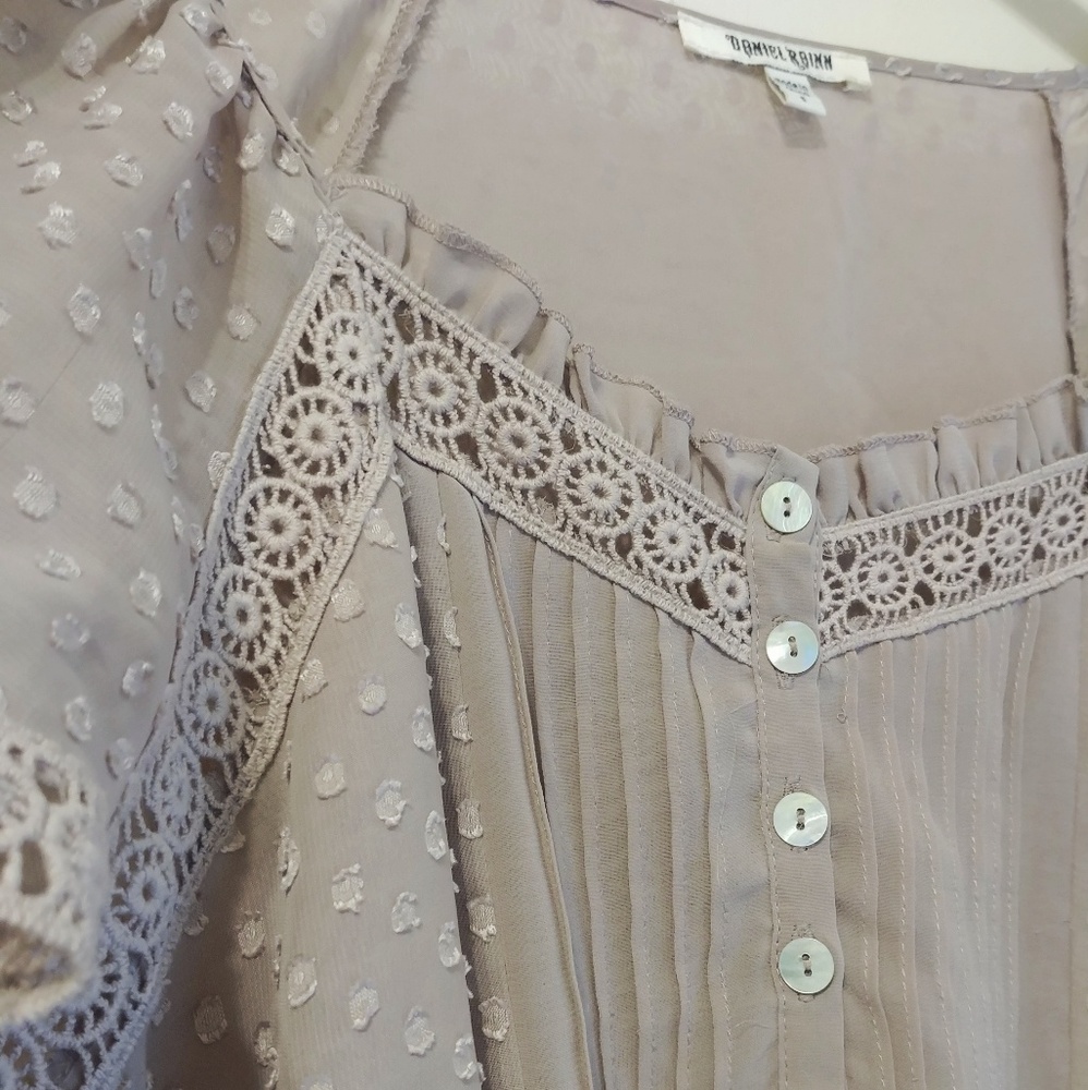 Daniel Rainn taupe mocha top